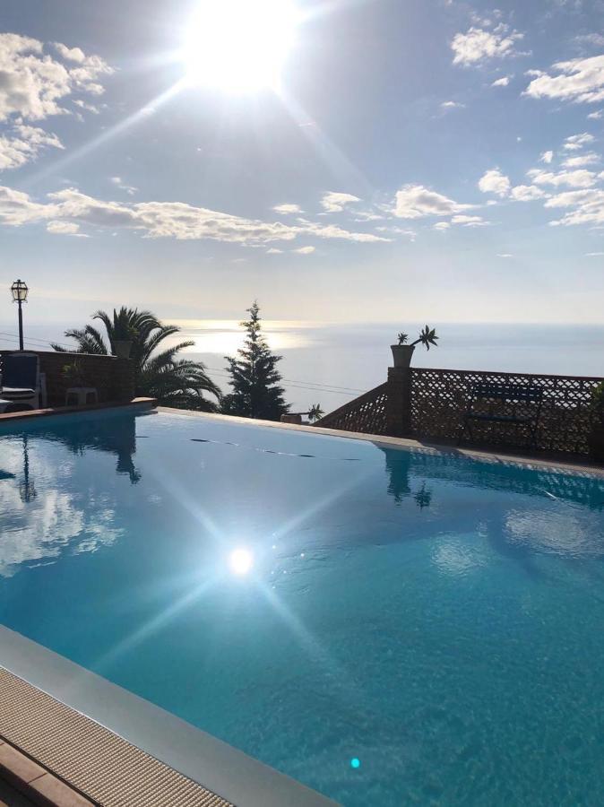 Casa Dei Sogni Taormina Bed & Breakfast Exterior photo