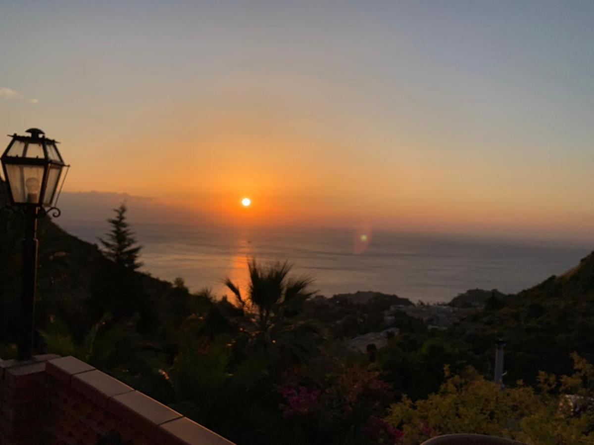 Casa Dei Sogni Taormina Bed & Breakfast Exterior photo