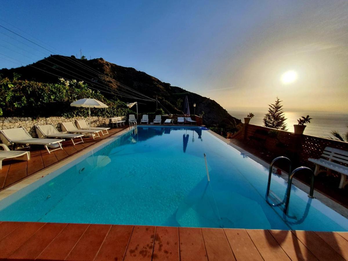 Casa Dei Sogni Taormina Bed & Breakfast Exterior photo